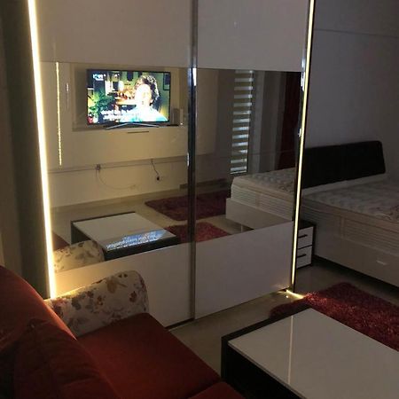 Ana Studio Apartment Galati  Luaran gambar